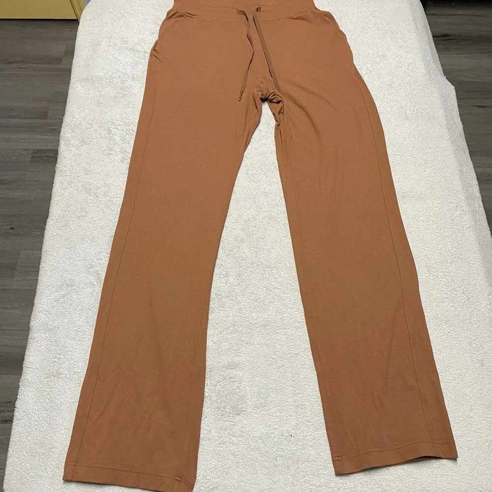 lululemon athletica excellent please